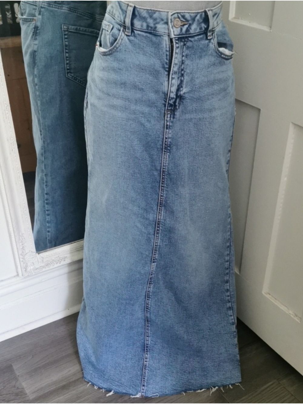 Y2K Dynamite Denim Light Wash High Waisted Bohowestern Maxi Skirt. S